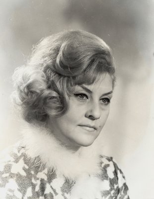 Karola Ágai